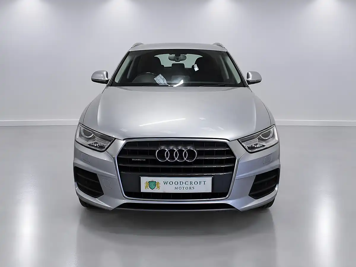 Used 2015 Audi Q3 Se Silver - Interior and Exterior details 9