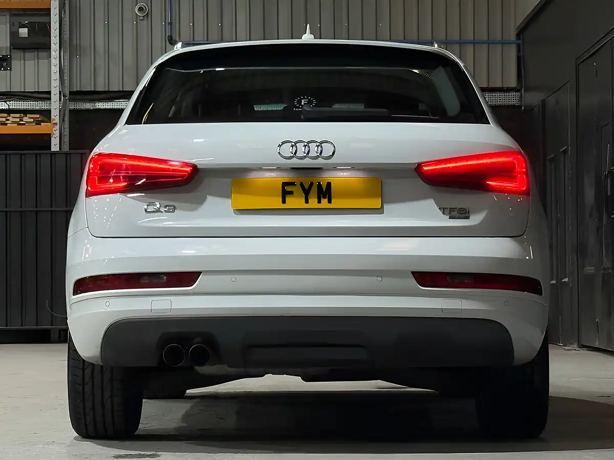 Used 2015 Audi Q3 Se White - Interior and Exterior details 10