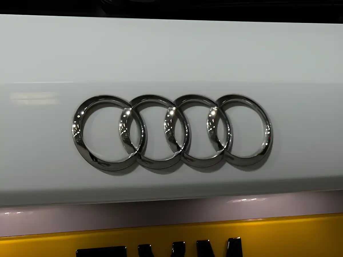 Used 2015 Audi Q3 Se White - Interior and Exterior details 13