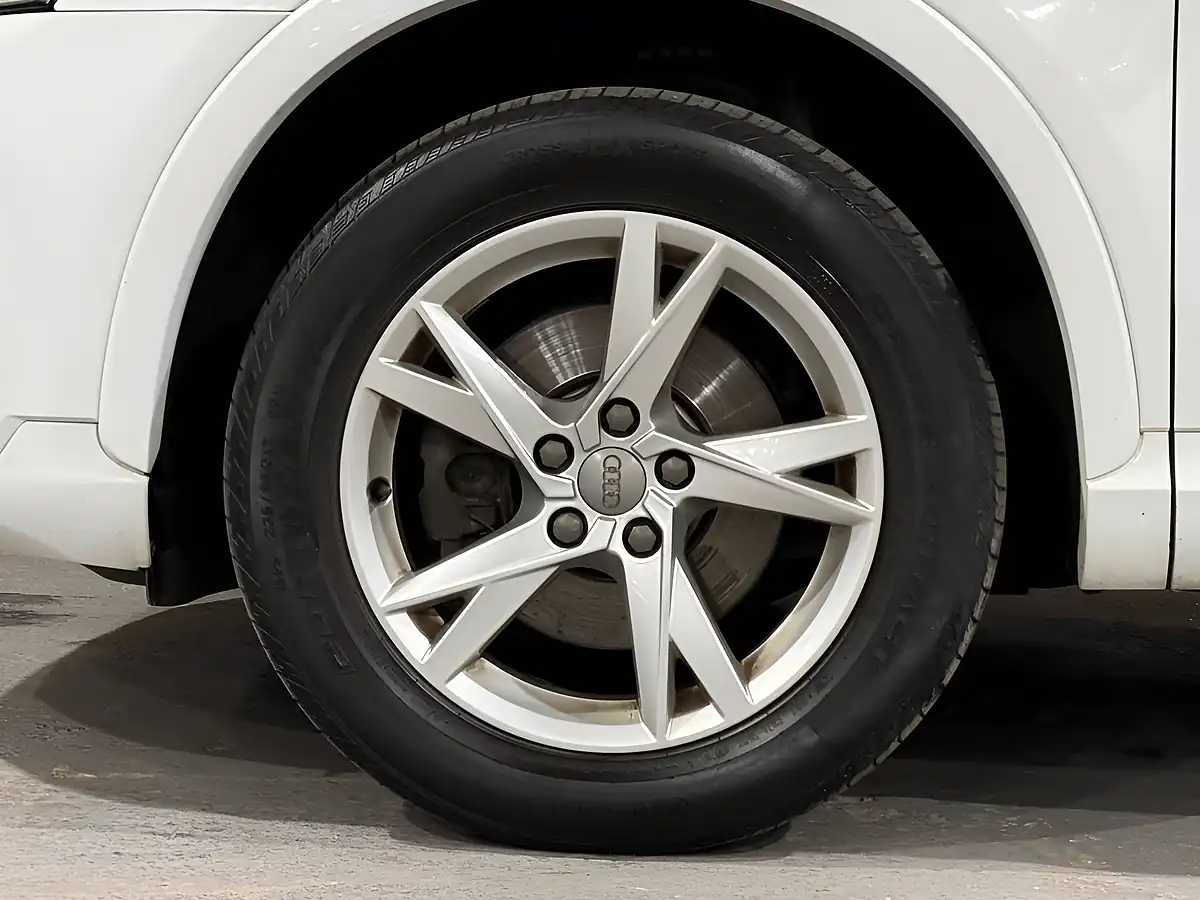 Used 2015 Audi Q3 Se White - Interior and Exterior details 19
