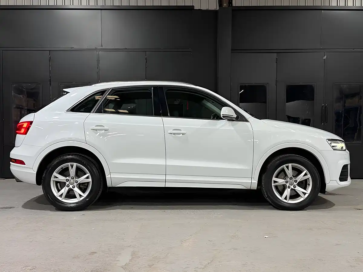 Used 2015 Audi Q3 Se White - Interior and Exterior details 3