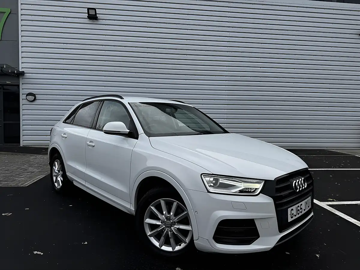 Used 2015 Audi Q3 Se White - Front View