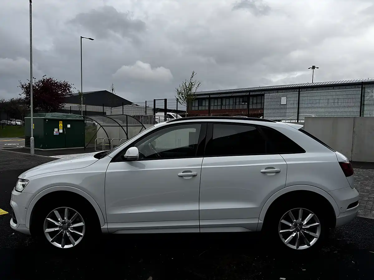 Used 2015 Audi Q3 Se White - Interior and Exterior details 9