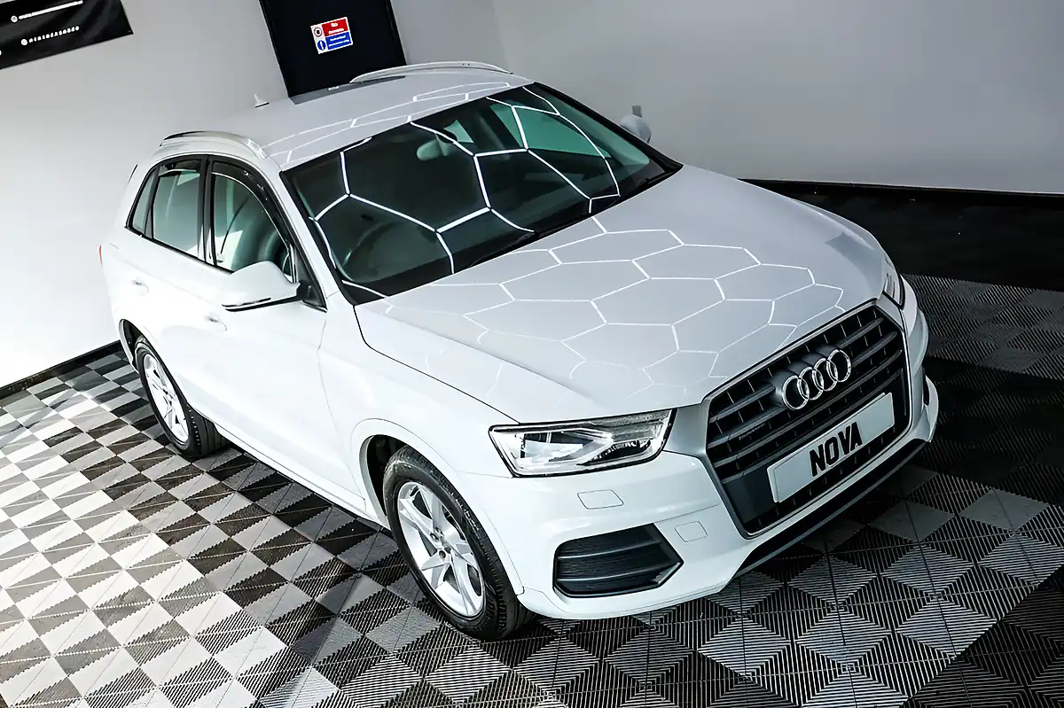 Used 2015 Audi Q3 Se White - Interior and Exterior details 4