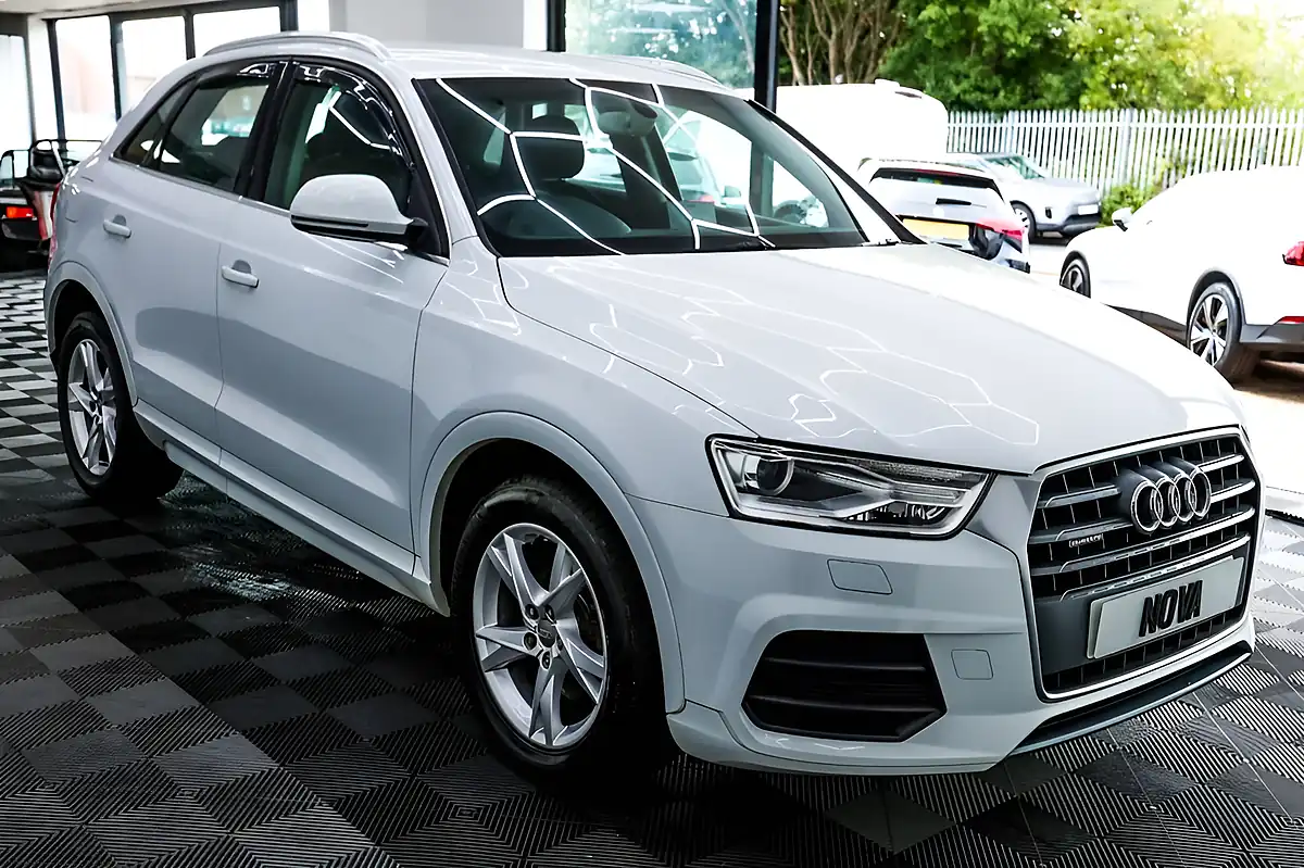 Used 2015 Audi Q3 Se White - Interior and Exterior details 9