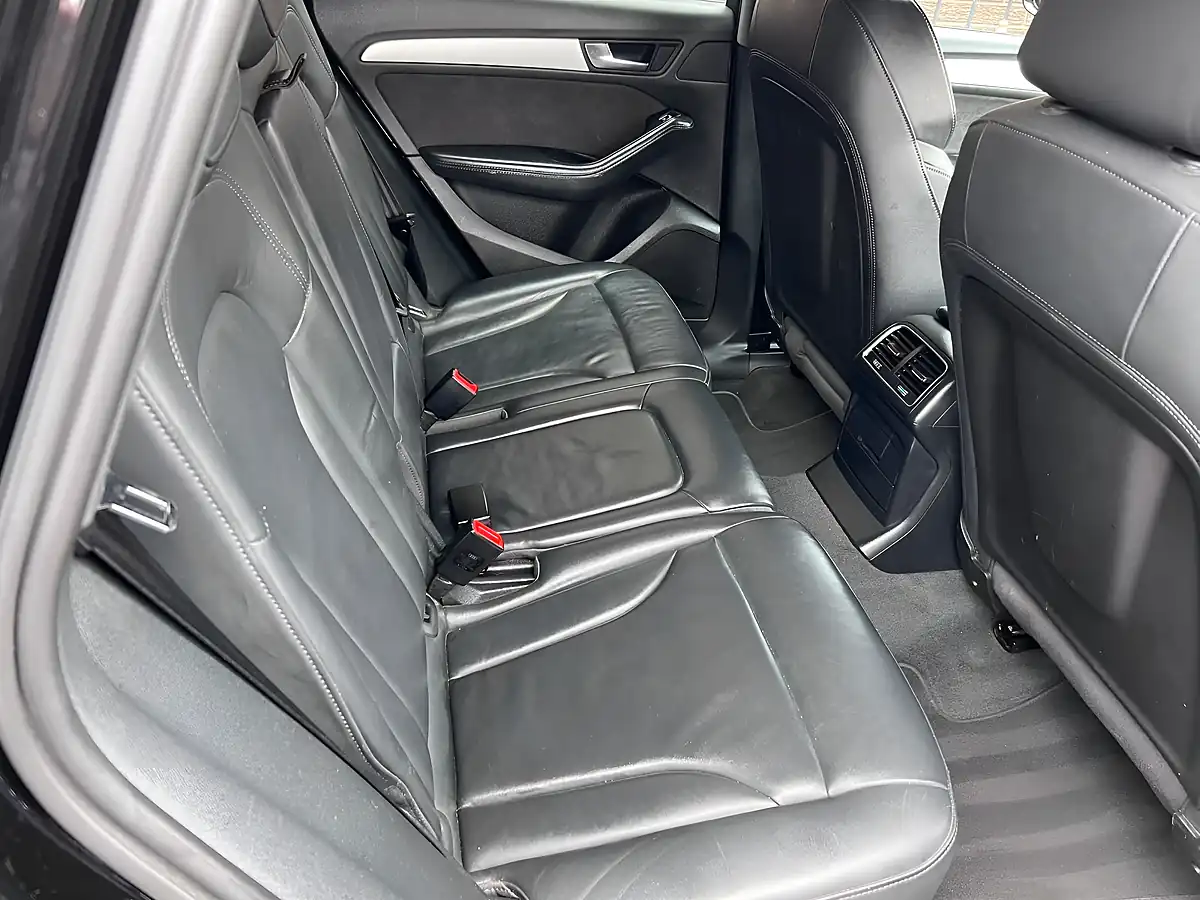 Used 2015 Audi Q5 S-Line Metallic Black - Interior and Exterior details 12