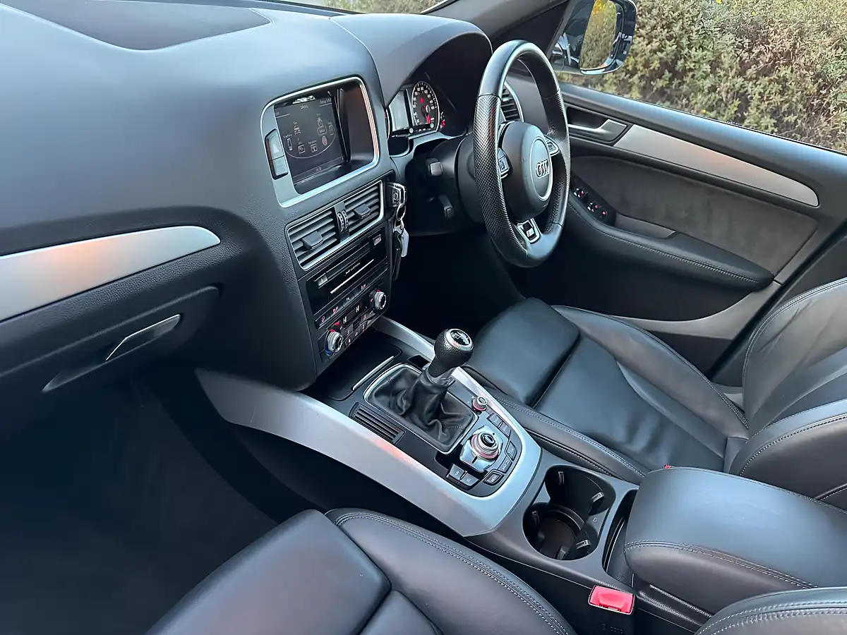 Used 2015 Audi Q5 S Line Plus Black - Interior and Exterior details 11