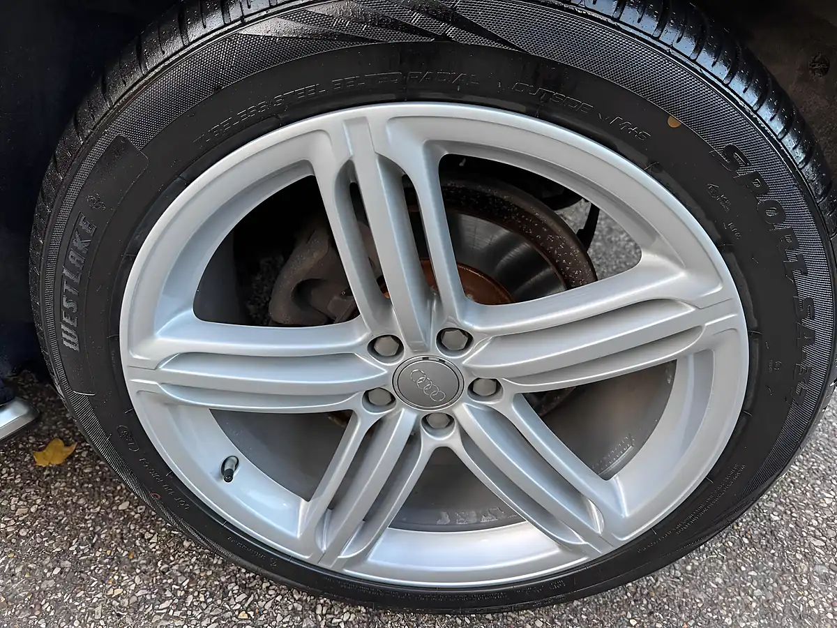 Used 2015 Audi Q5 S Line Plus Black - Interior and Exterior details 20