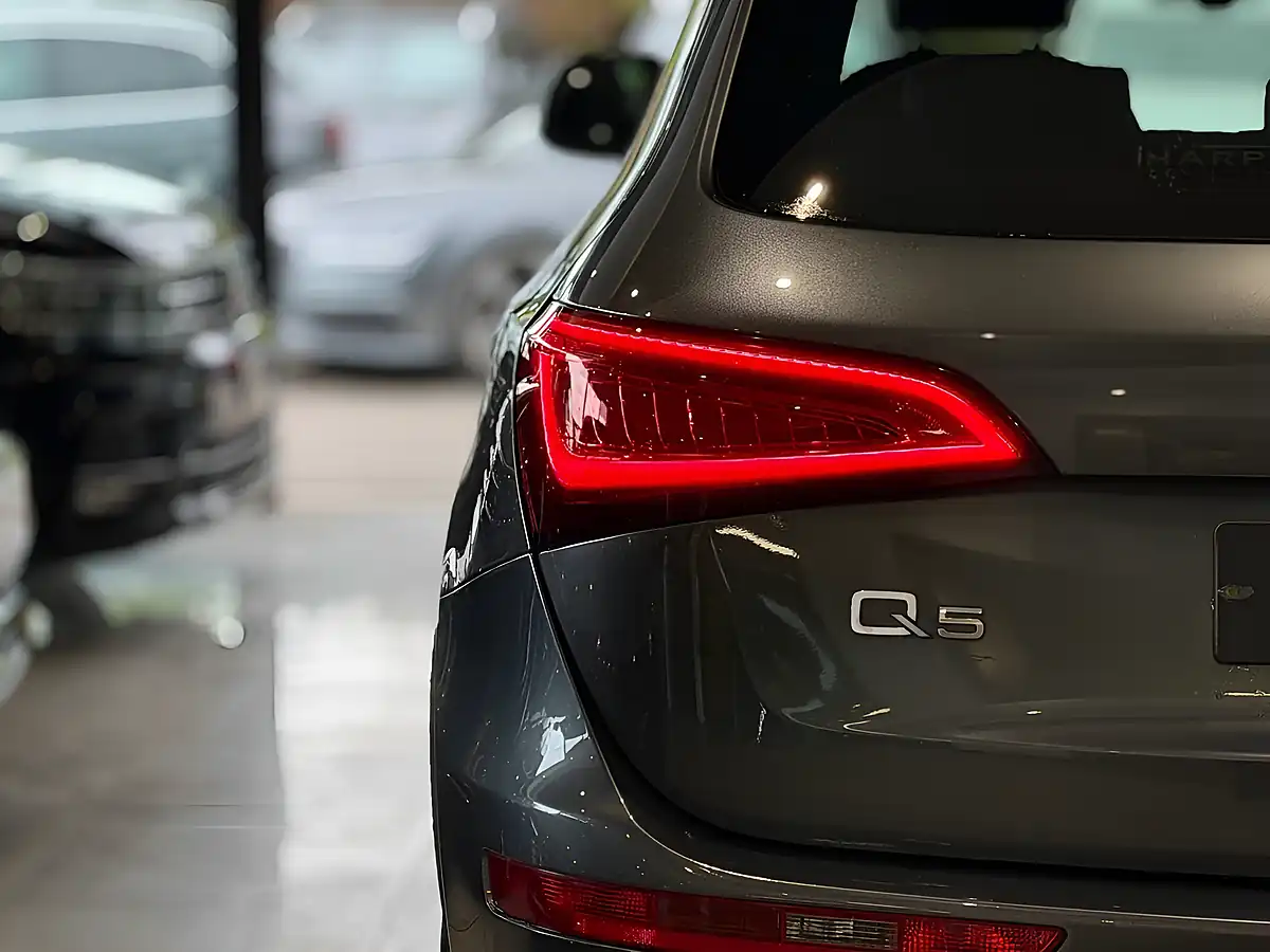 Used 2015 Audi Q5 S Line Plus Grey - Interior and Exterior details 7