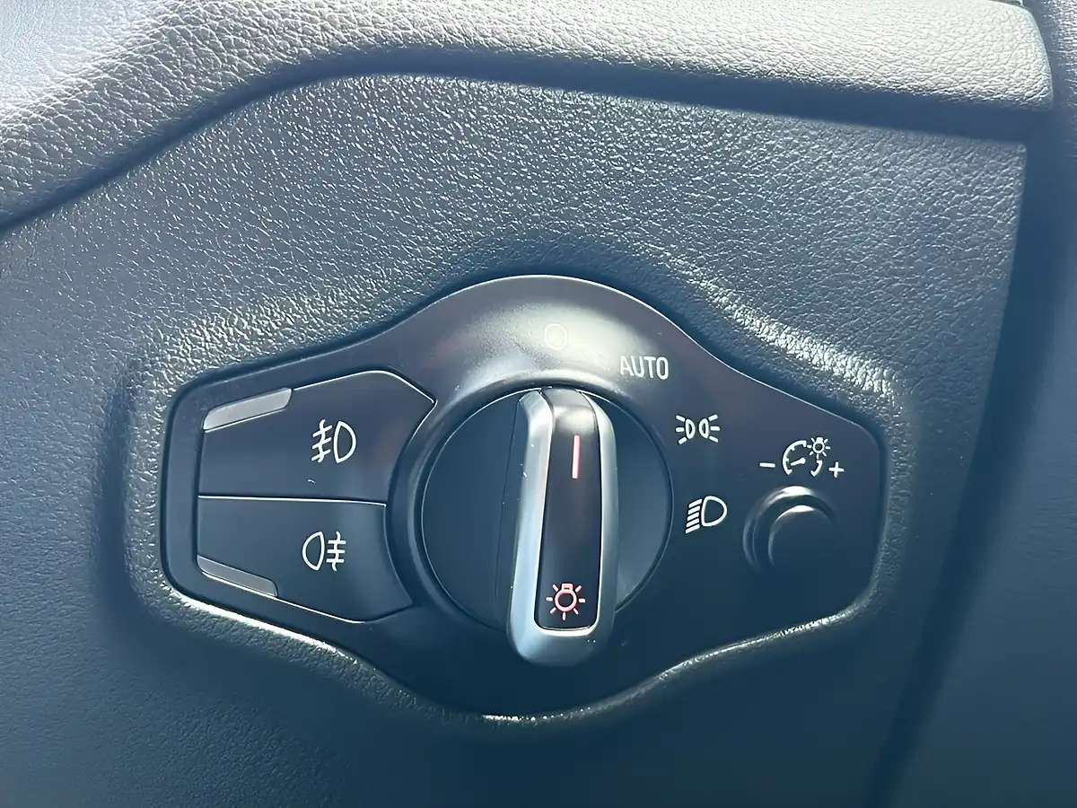 Used 2015 Audi Q5 S Line Plus Grey - Interior and Exterior details 19