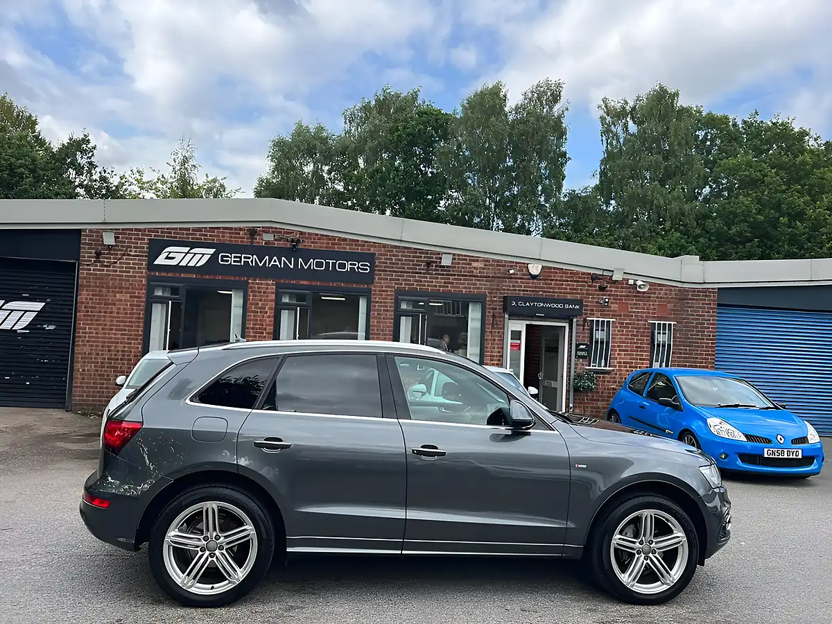 Used 2015 Audi Q5 S Line Plus Grey - Interior and Exterior details 6