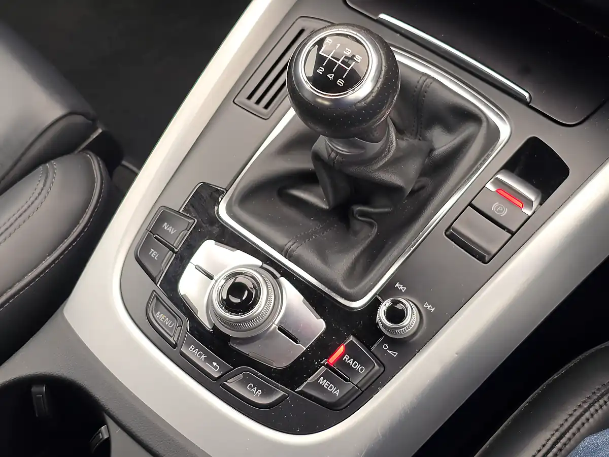 Used 2015 Audi Q5 S Line Plus Grey - Interior and Exterior details 14