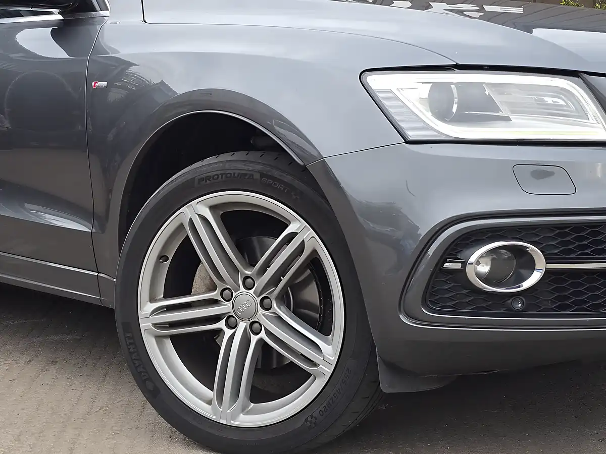 Used 2015 Audi Q5 S Line Plus Grey - Interior and Exterior details 2
