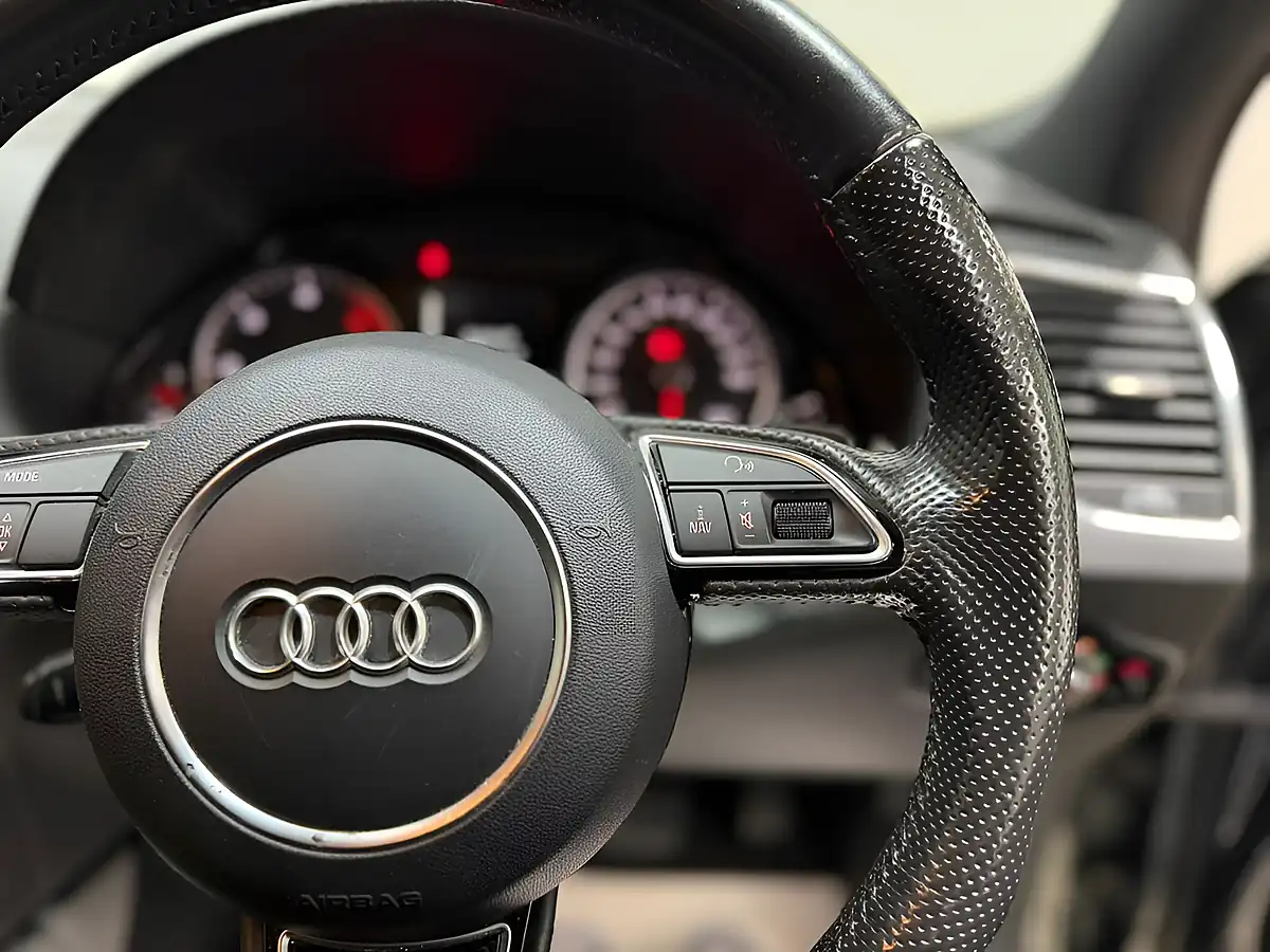 Used 2015 Audi Q5 S Line Plus Grey - Interior and Exterior details 16