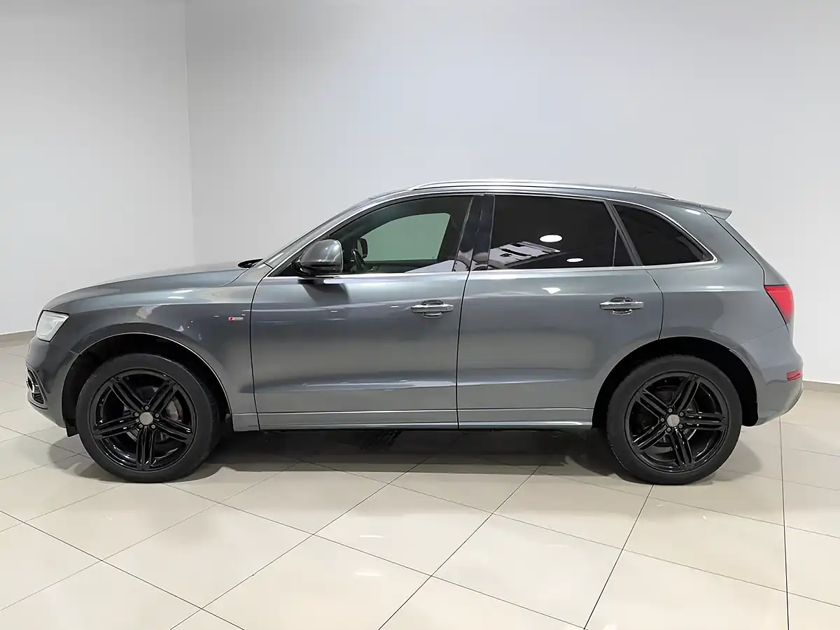 Used 2015 Audi Q5 S Line Plus Grey - Interior and Exterior details 5