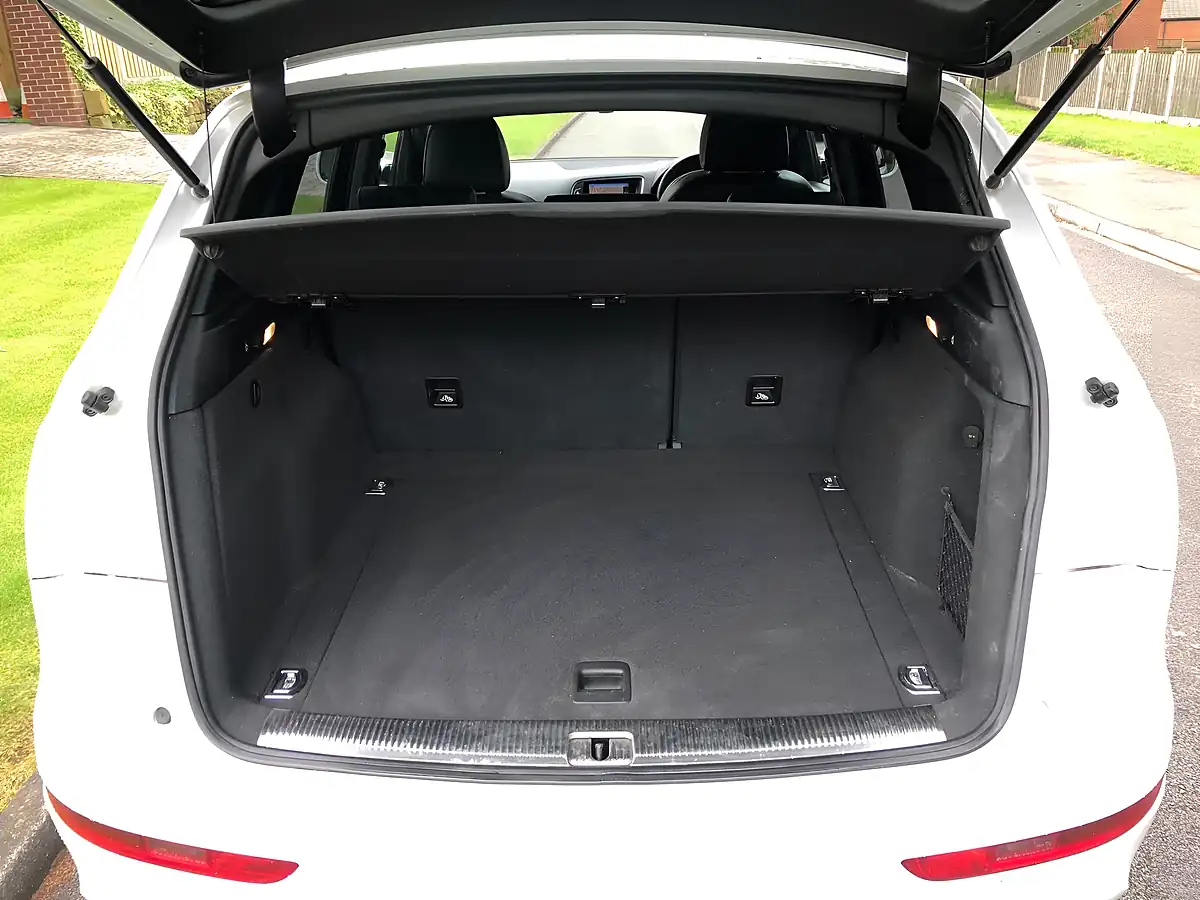 Used 2015 Audi Q5 S Line Plus - Interior and Exterior details 5