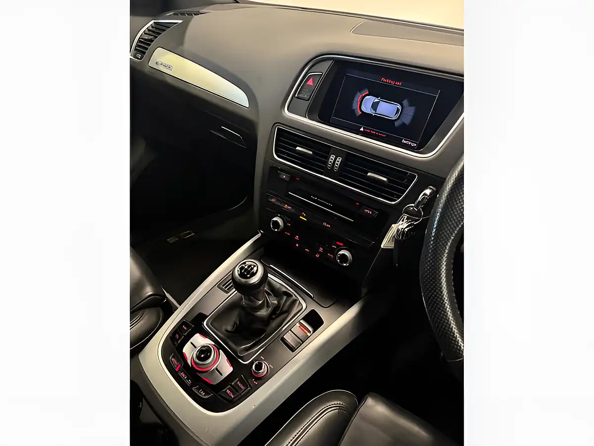 Used 2015 Audi Q5 S Line Plus Silver - Interior and Exterior details 15
