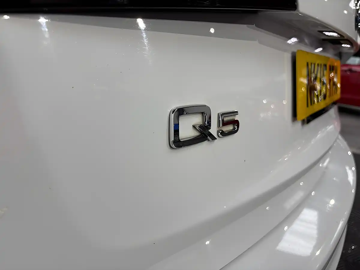 Used 2015 Audi Q5 S Line Plus White - Interior and Exterior details 10