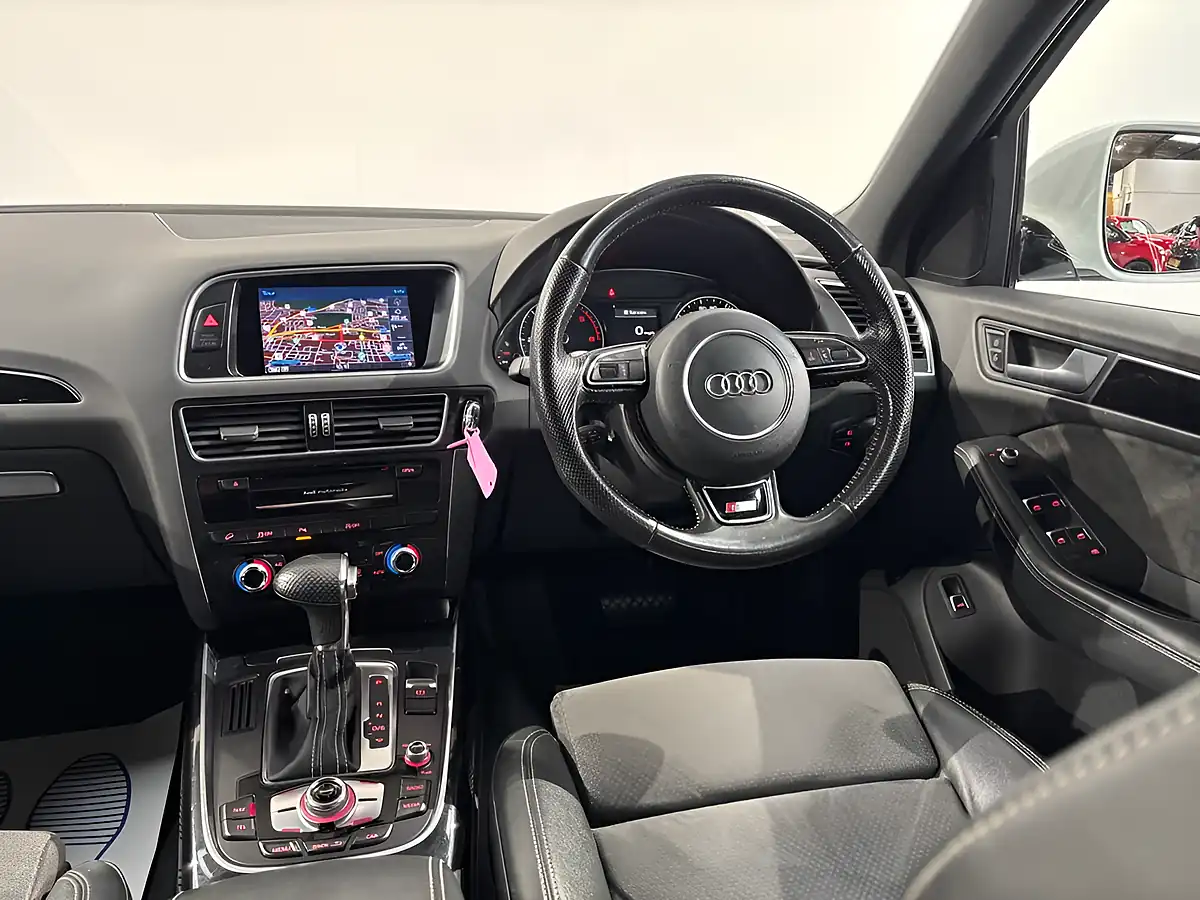 Used 2015 Audi Q5 S Line Plus White - Interior and Exterior details 18