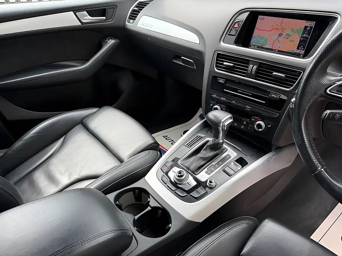 Used 2015 Audi Q5 S Line Plus White - Interior and Exterior details 10