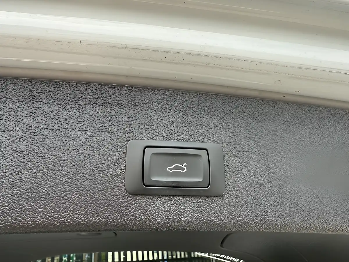 Used 2015 Audi Q5 S Line Plus White - Interior and Exterior details 19