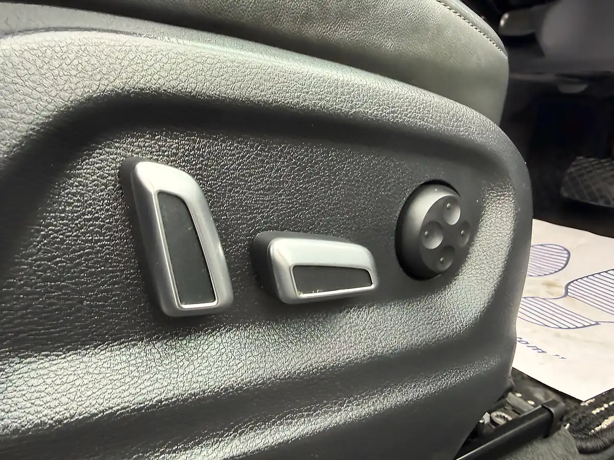 Used 2015 Audi Q5 S Line Plus White - Interior and Exterior details 12