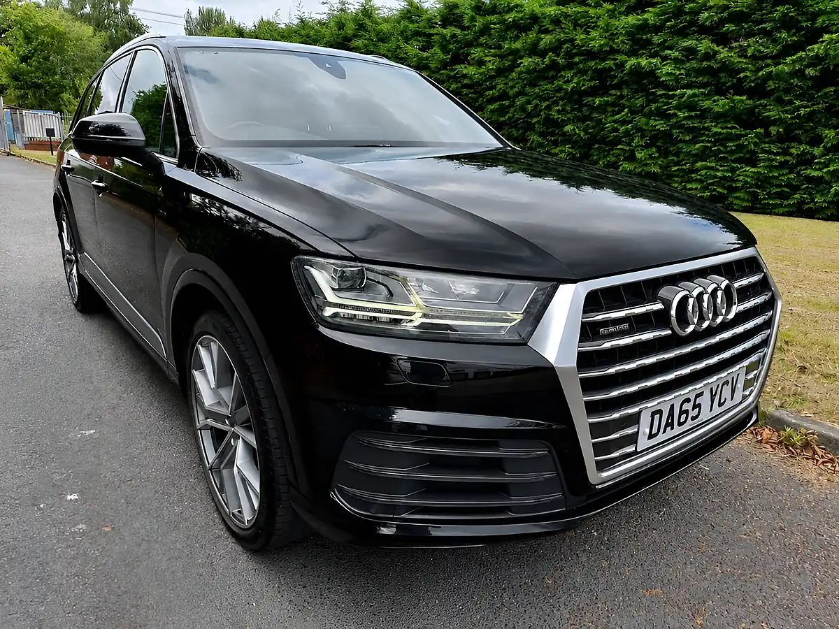 Used 2015 Audi Q7 S Line Black - Front View