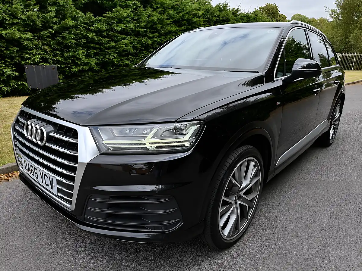 Used 2015 Audi Q7 S Line Black - Interior and Exterior details 2