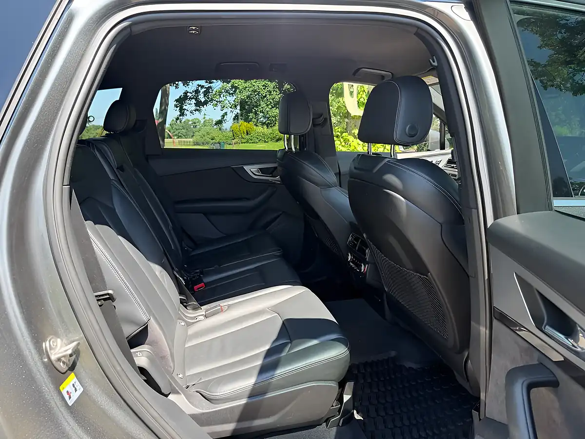 Used 2015 Audi Q7 S Line Grey - Interior and Exterior details 11