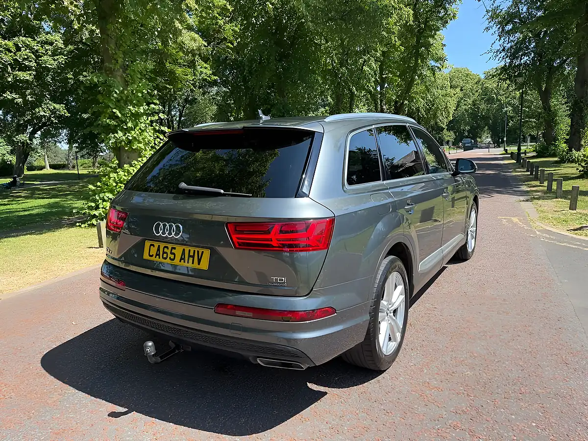 Used 2015 Audi Q7 S Line Grey - Interior and Exterior details 2