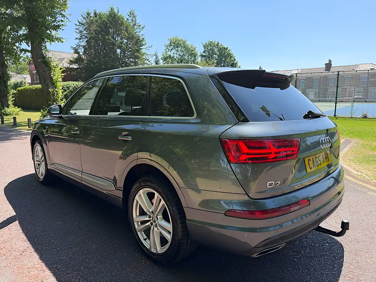 Used 2015 Audi Q7 S Line Grey - Interior and Exterior details 5