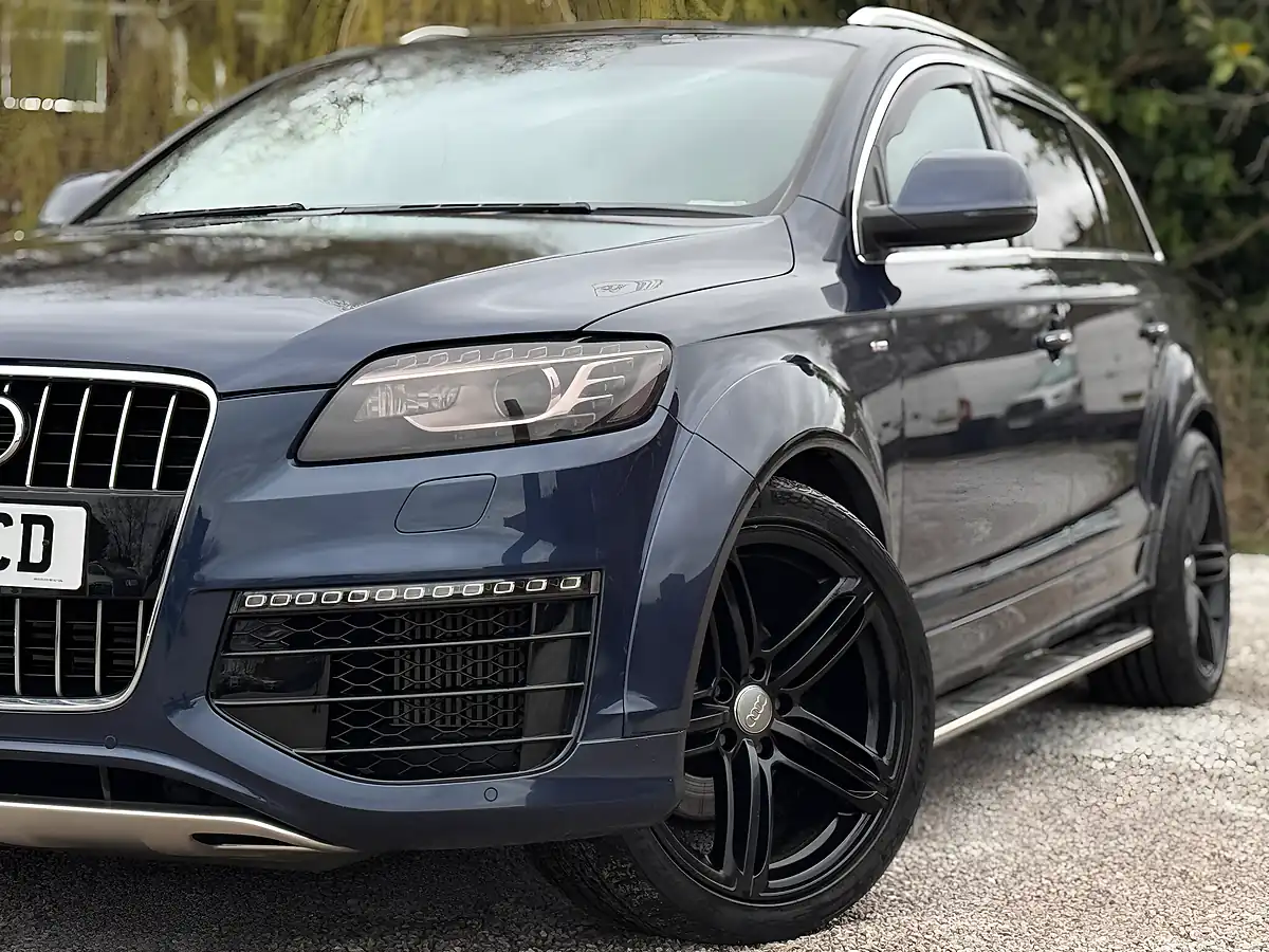 Used 2015 Audi Q7 S Line Sport Edition Blue - Interior and Exterior details 17