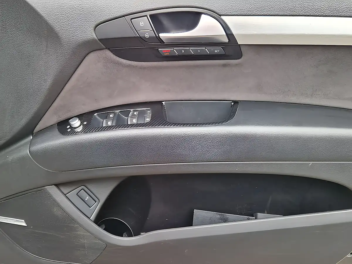Used 2015 Audi Q7 S Line Sport Edition Grey - Interior and Exterior details 14