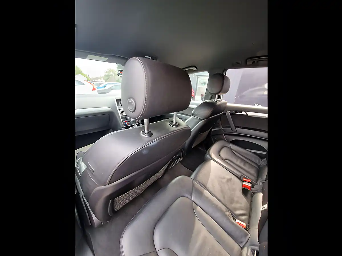 Used 2015 Audi Q7 S Line Sport Edition Grey - Interior and Exterior details 16