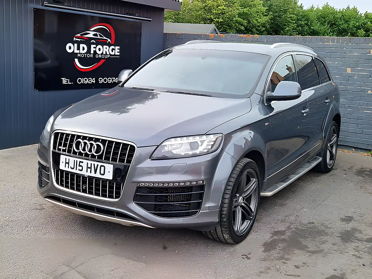 Used 2015 Audi Q7 S Line Sport Edition Grey - Interior and Exterior details 5