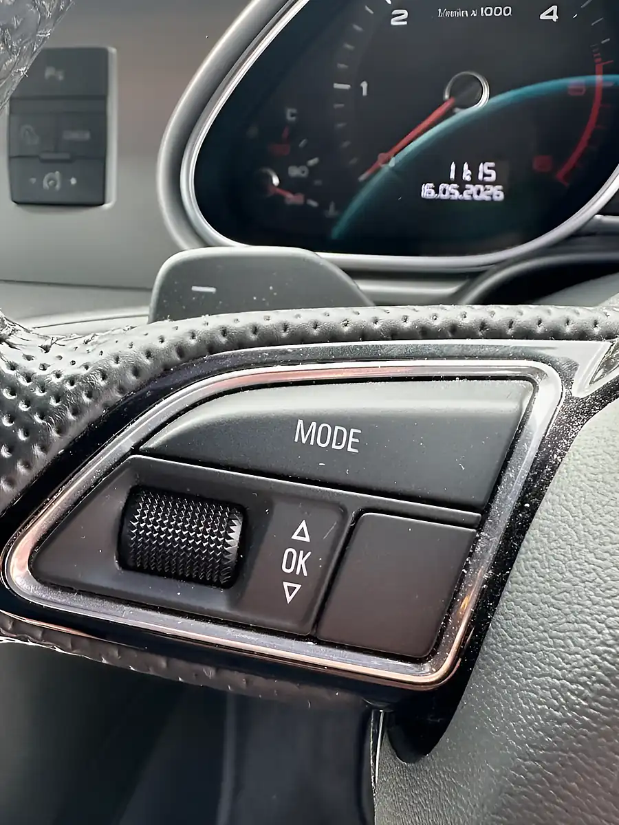Used 2015 Audi Q7 S Line Sport Edition White - Interior and Exterior details 11