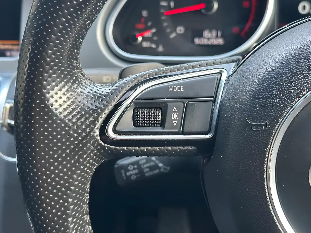 Used 2015 Audi Q7 S Line Style Edition Grey - Interior and Exterior details 14