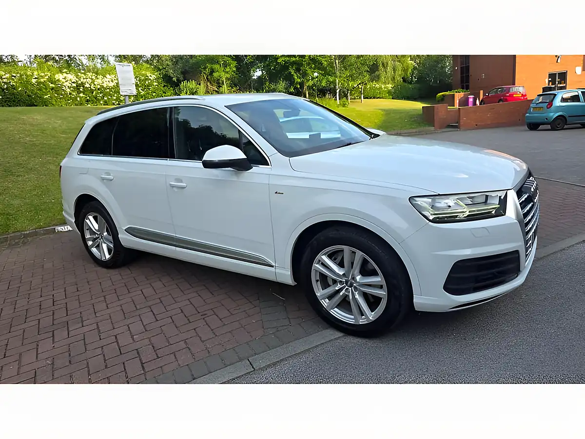 Used 2015 Audi Q7 S Line White - Interior and Exterior details 3