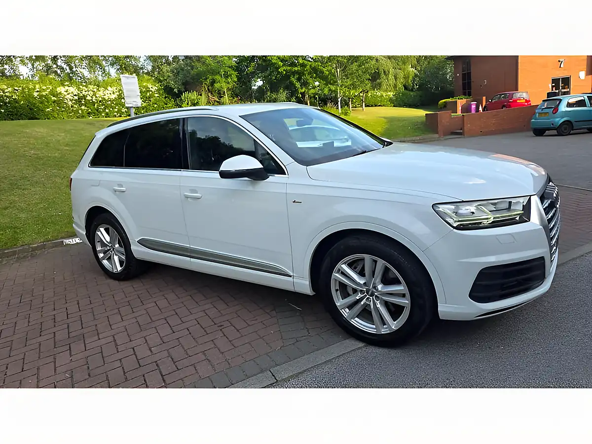 Used 2015 Audi Q7 S Line White - Interior and Exterior details 4