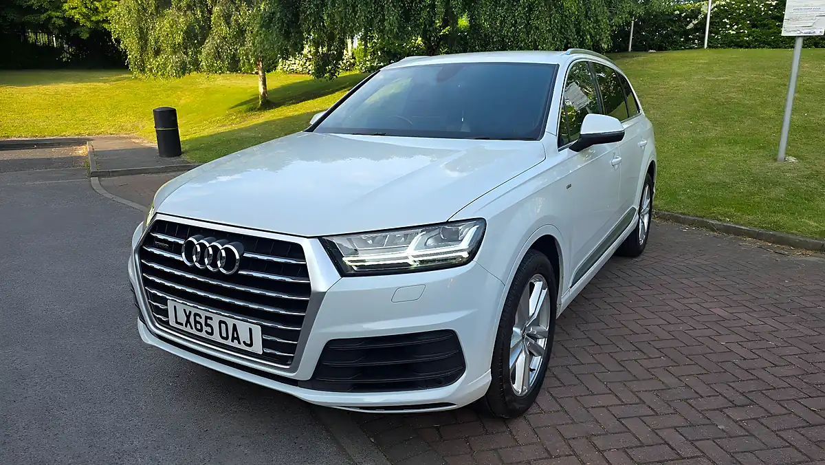Used 2015 Audi Q7 S Line White - Interior and Exterior details 12