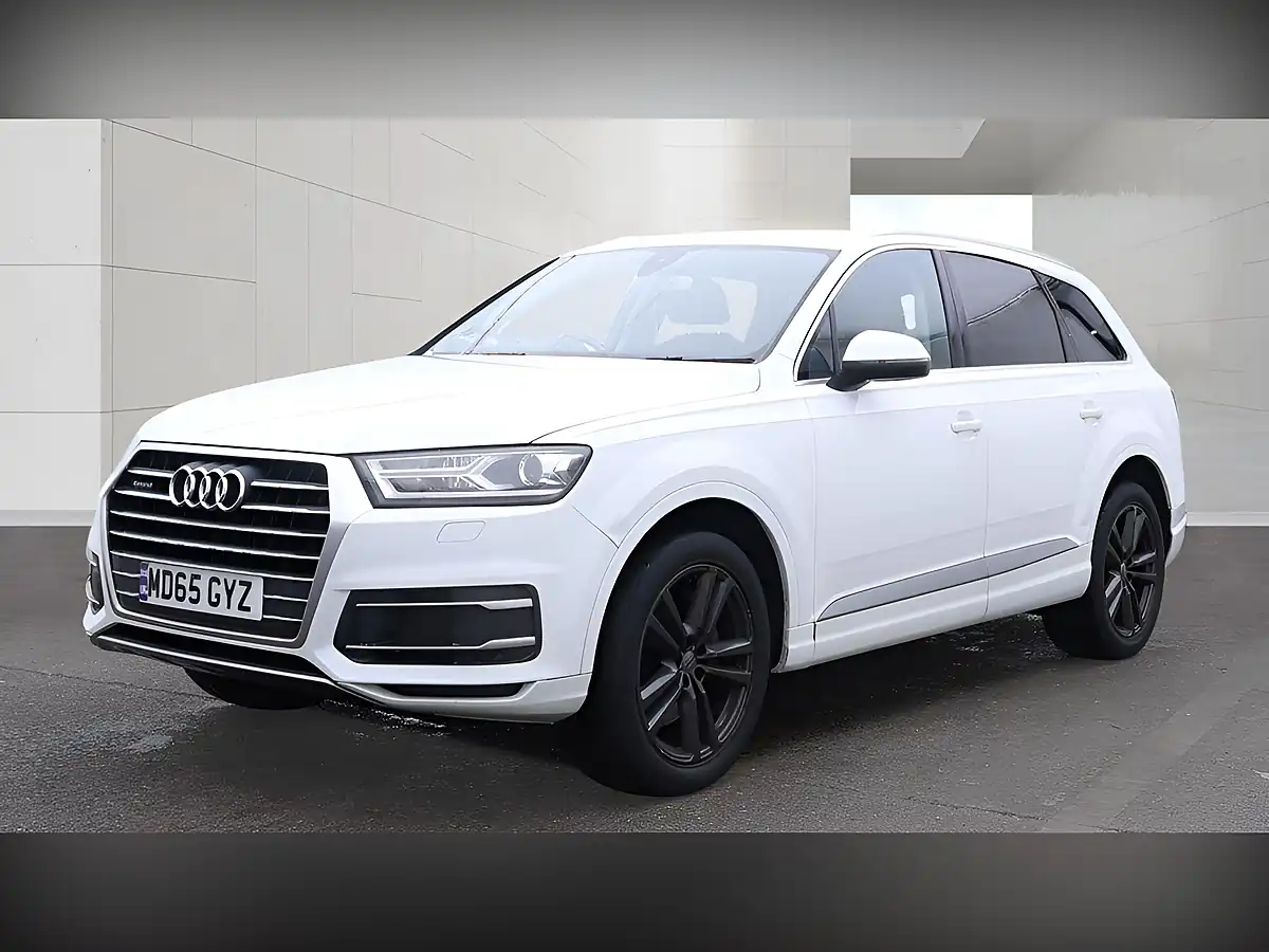 Used 2015 Audi Q7 Se White - Interior and Exterior details 3