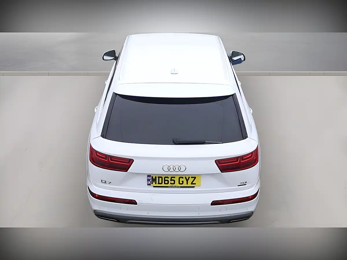 Used 2015 Audi Q7 Se White - Interior and Exterior details 5