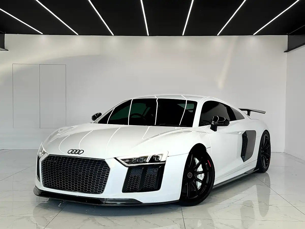 Used 2015 Audi R8 Plus White - Interior and Exterior details 2