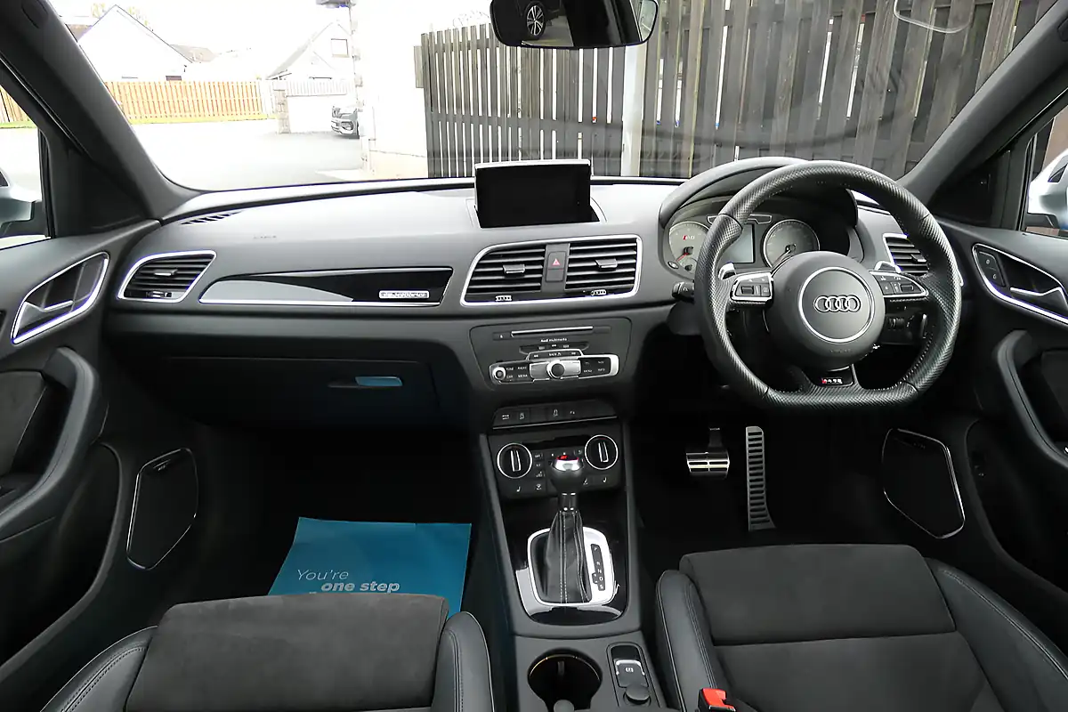 Used 2015 Audi RS Q3 Blue - Interior and Exterior details 11