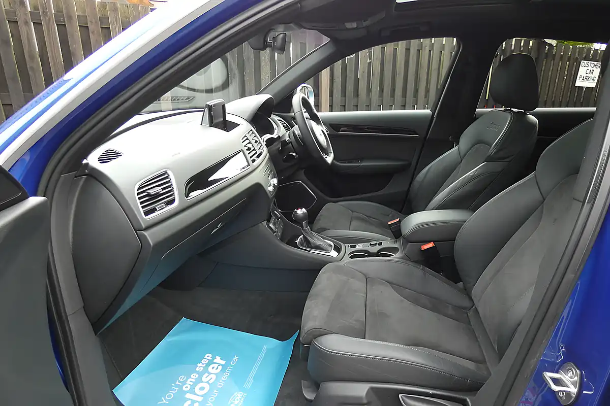 Used 2015 Audi RS Q3 Blue - Interior and Exterior details 12