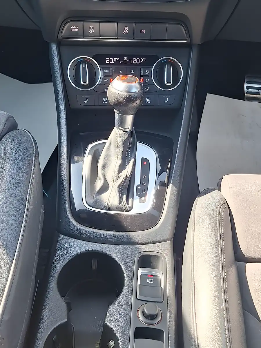 Used 2015 Audi RS Q3 S Tronic Blue - Interior and Exterior details 9
