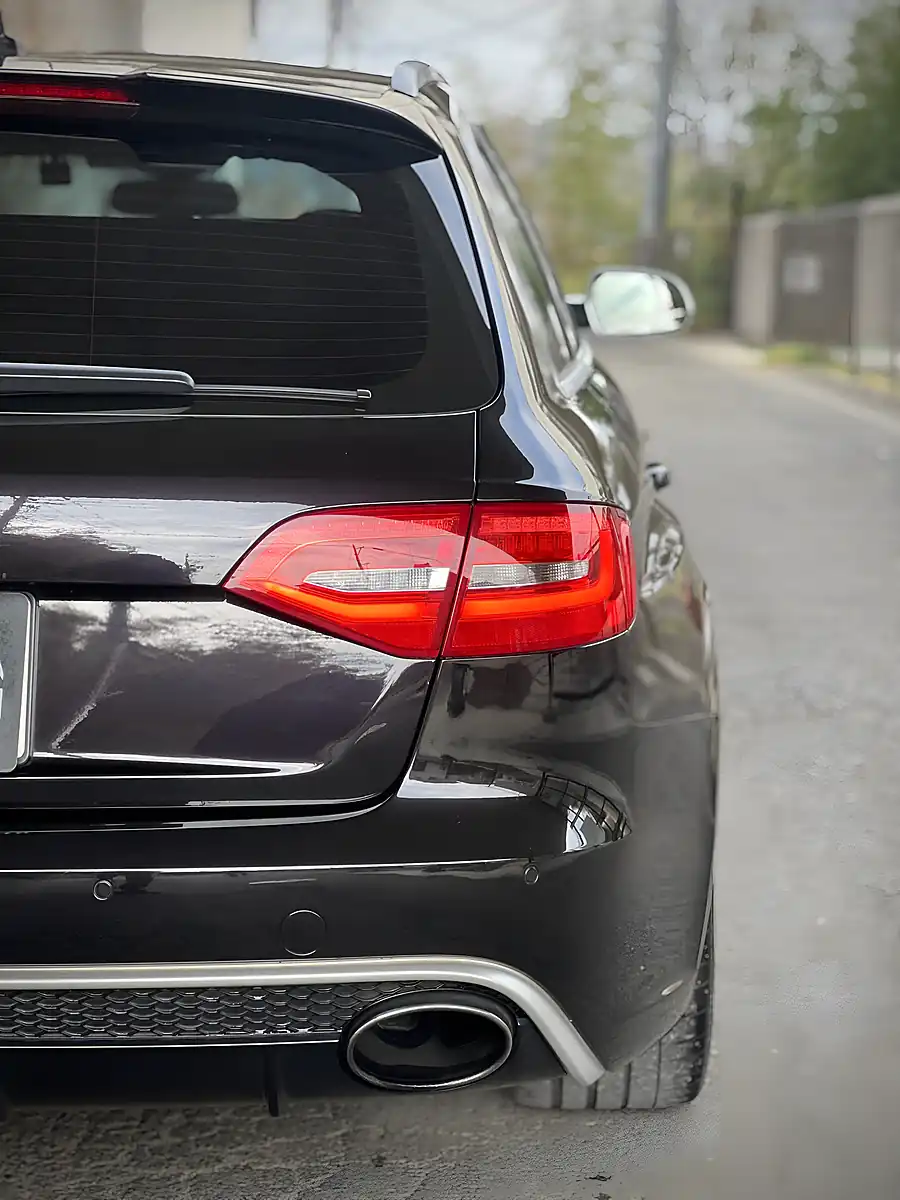 Used 2015 Audi RS4 Avant Black - Interior and Exterior details 16