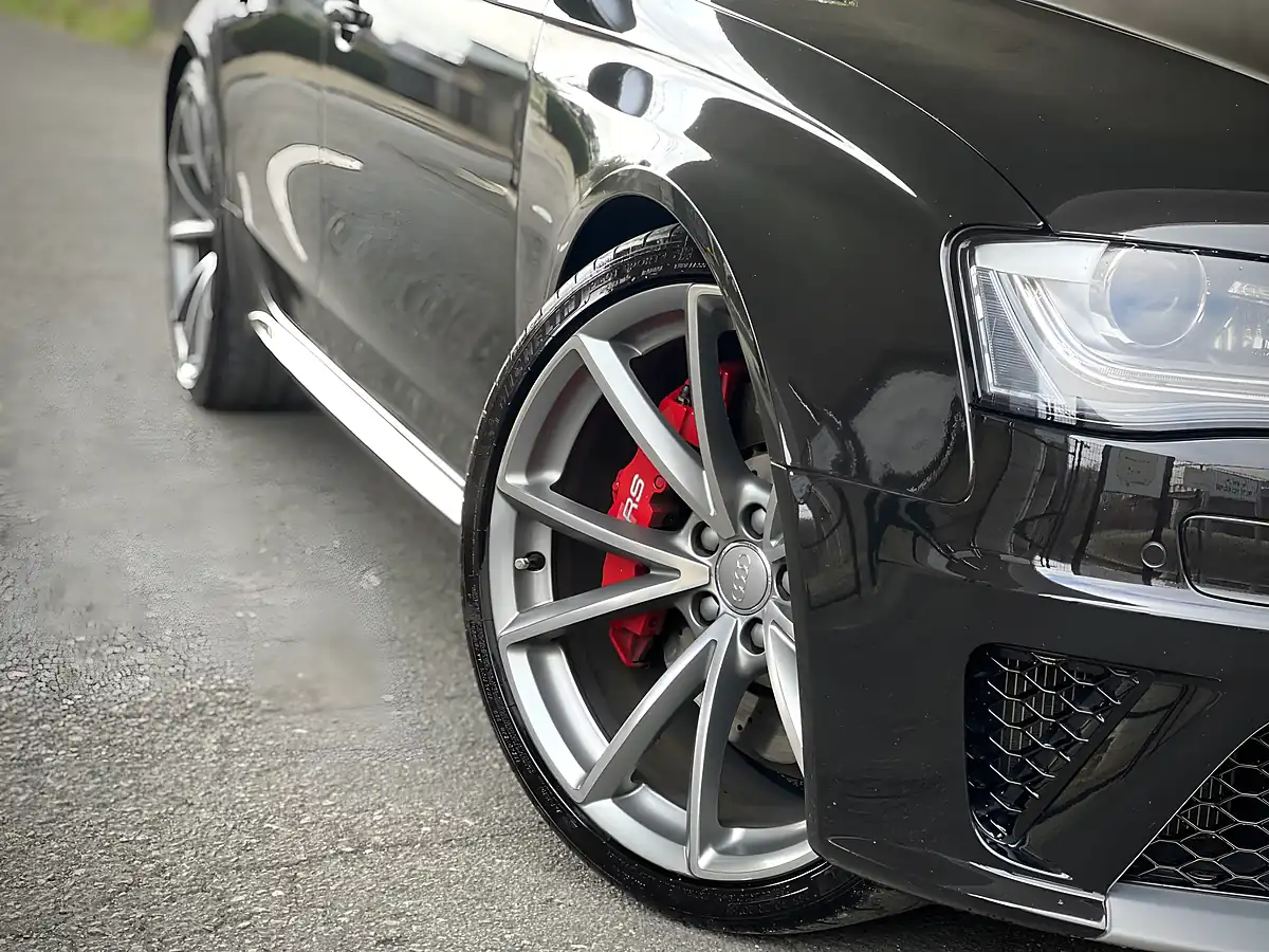 Used 2015 Audi RS4 Avant Black - Interior and Exterior details 19