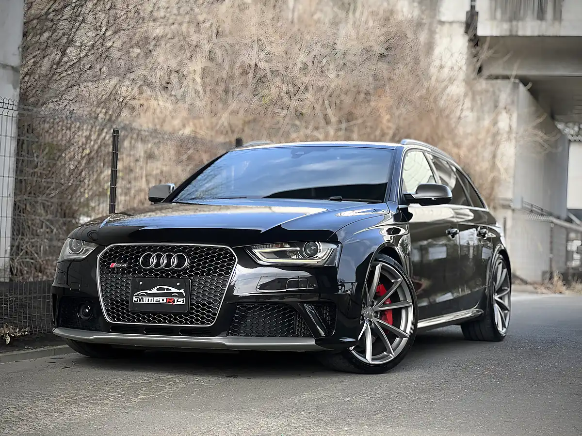 Used 2015 Audi RS4 Avant Black - Interior and Exterior details 4