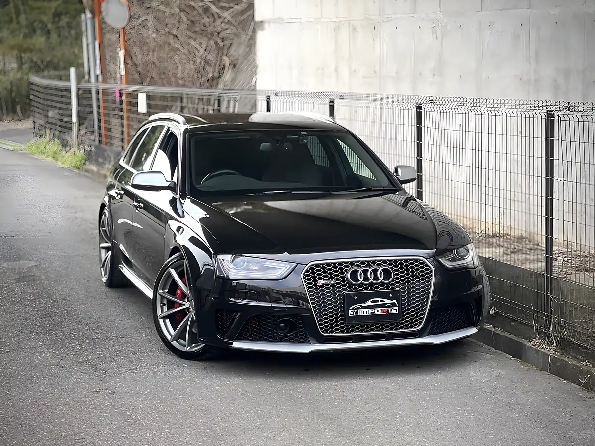 Used 2015 Audi RS4 Avant Black - Interior and Exterior details 5